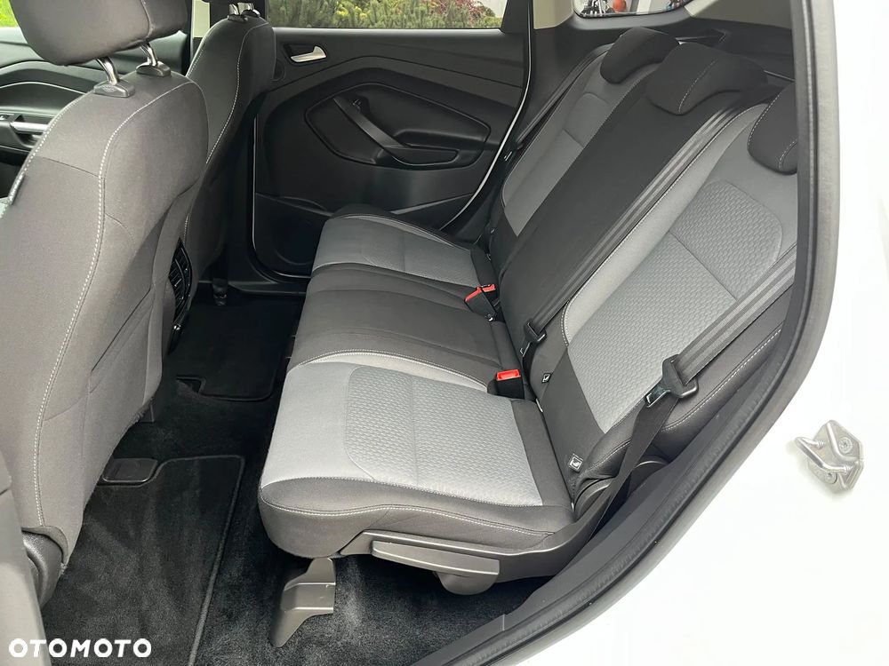 Ford Kuga - 30