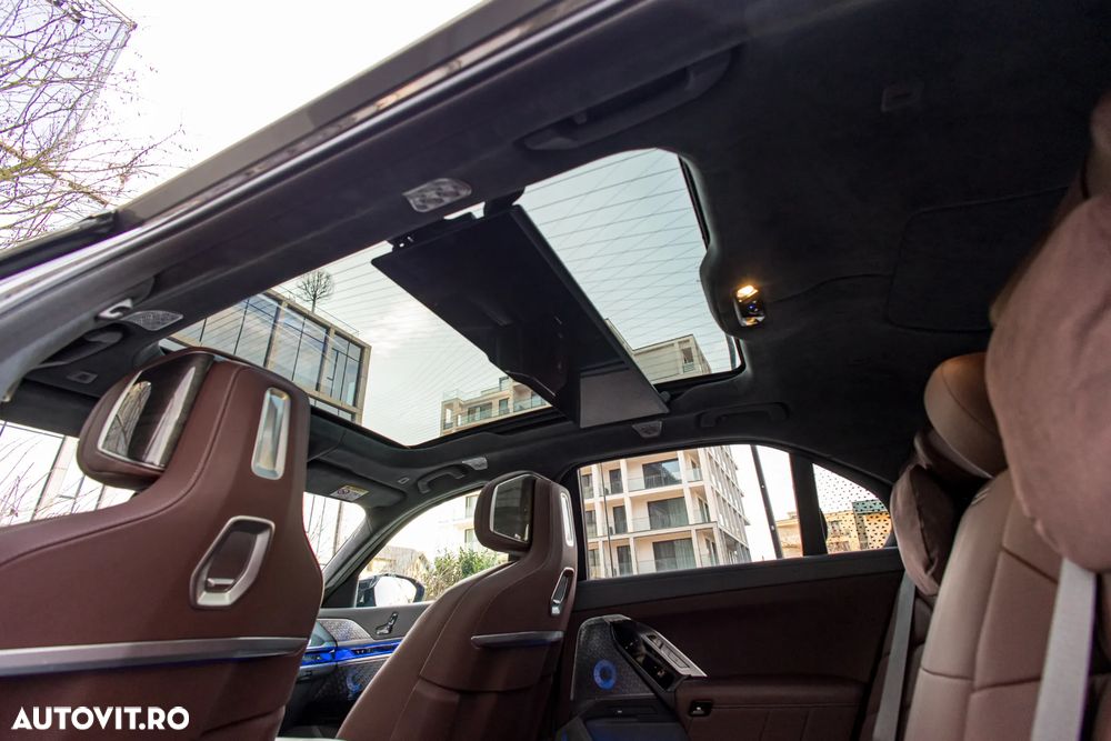 BMW M7 M760e xDrive - 34