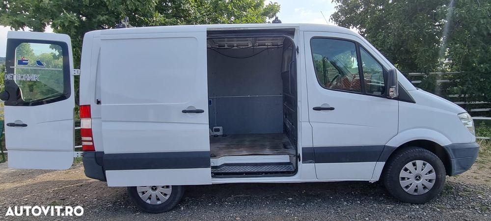 Mercedes-Benz Sprinter - 13