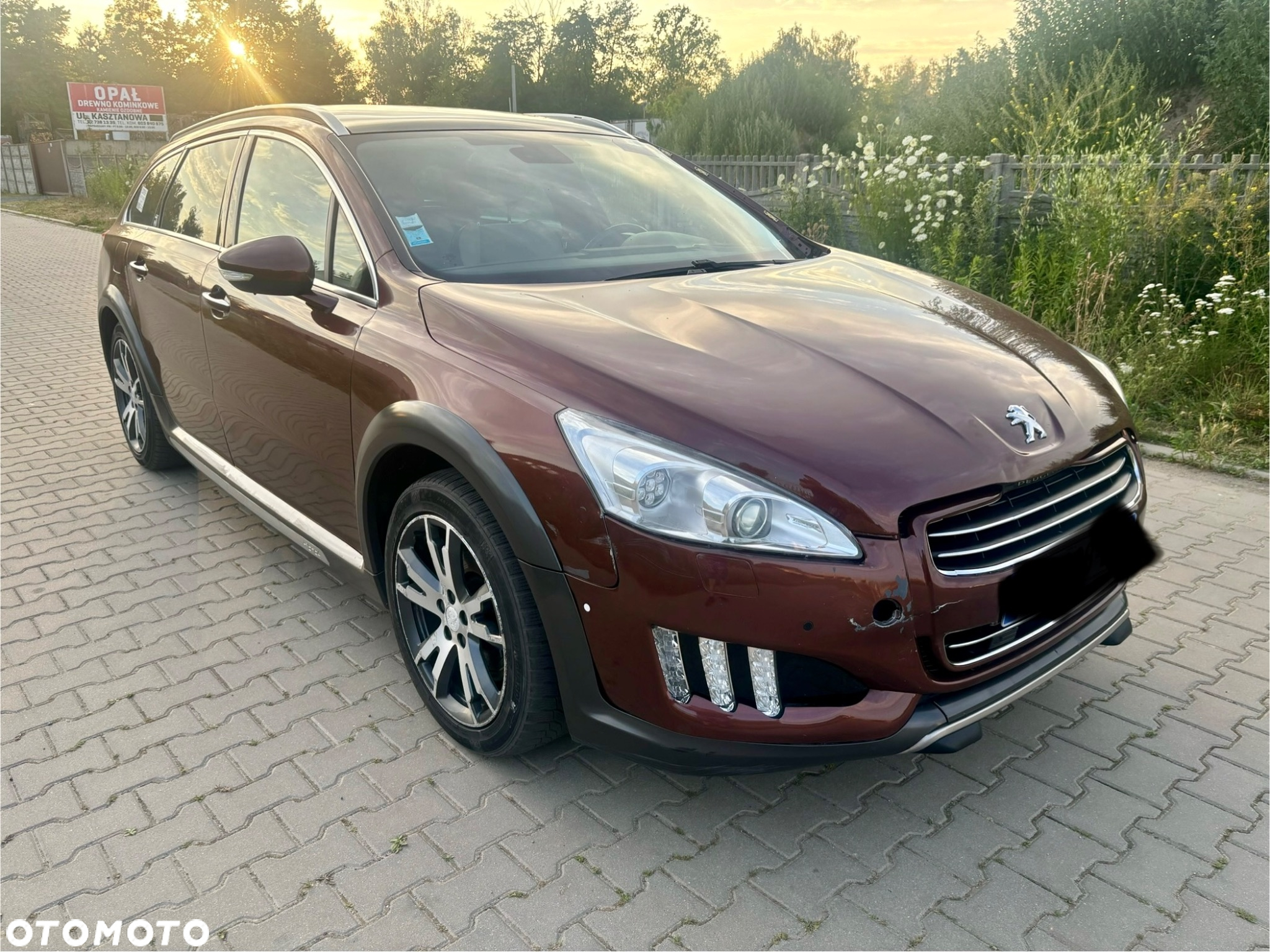 Peugeot 508 RXH Hybrid4 - 16