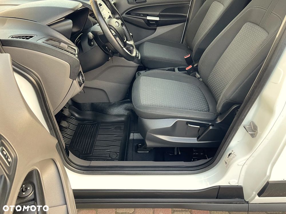 Ford Transit Connect - 27