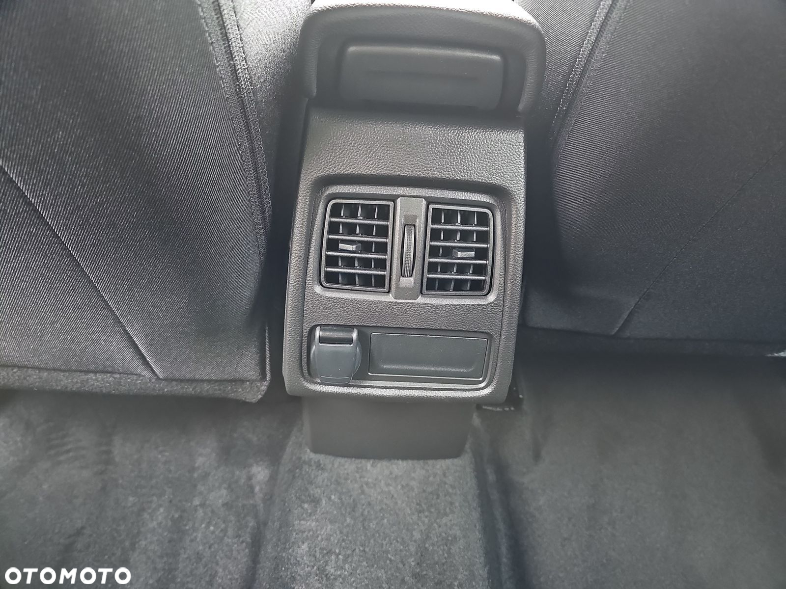 Renault Captur 1.0 TCe Evolution - 24