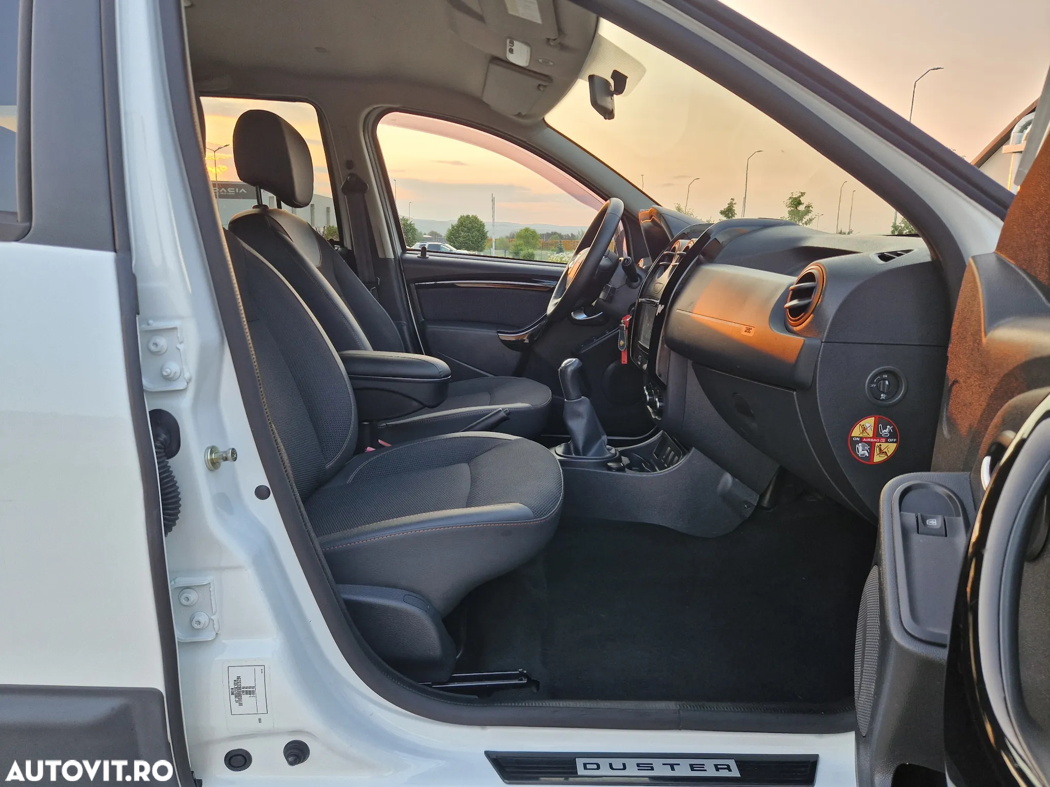 Dacia Duster 1.6 4x2 Laureate - 18