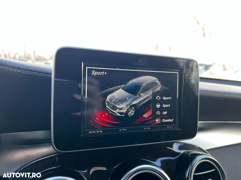 Mercedes-Benz GLC - 25