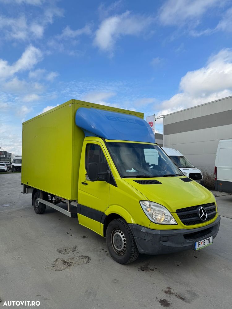 Mercedes-Benz Sprinter - 2
