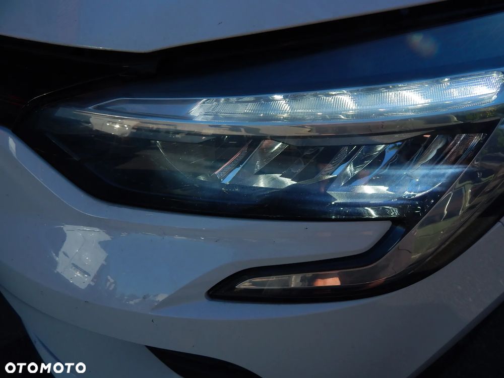 Renault Clio - 18