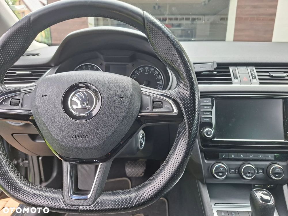 Skoda Octavia 1.6 TDI (Green tec) DSG Style - 10