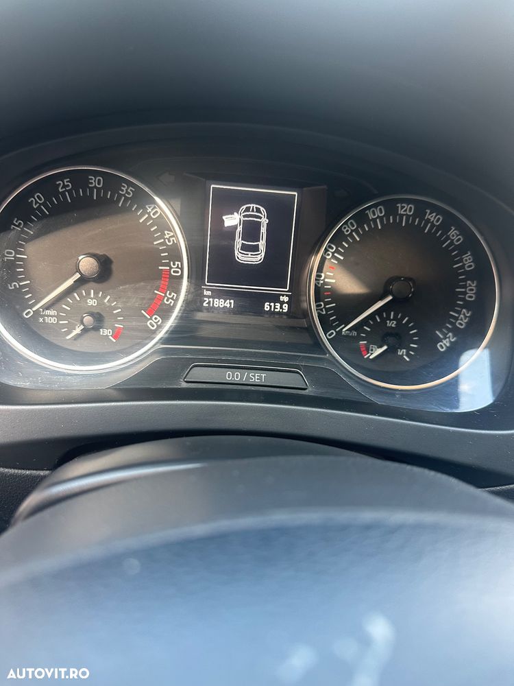 Skoda RAPID 1.4 TDI Style DSG - 2