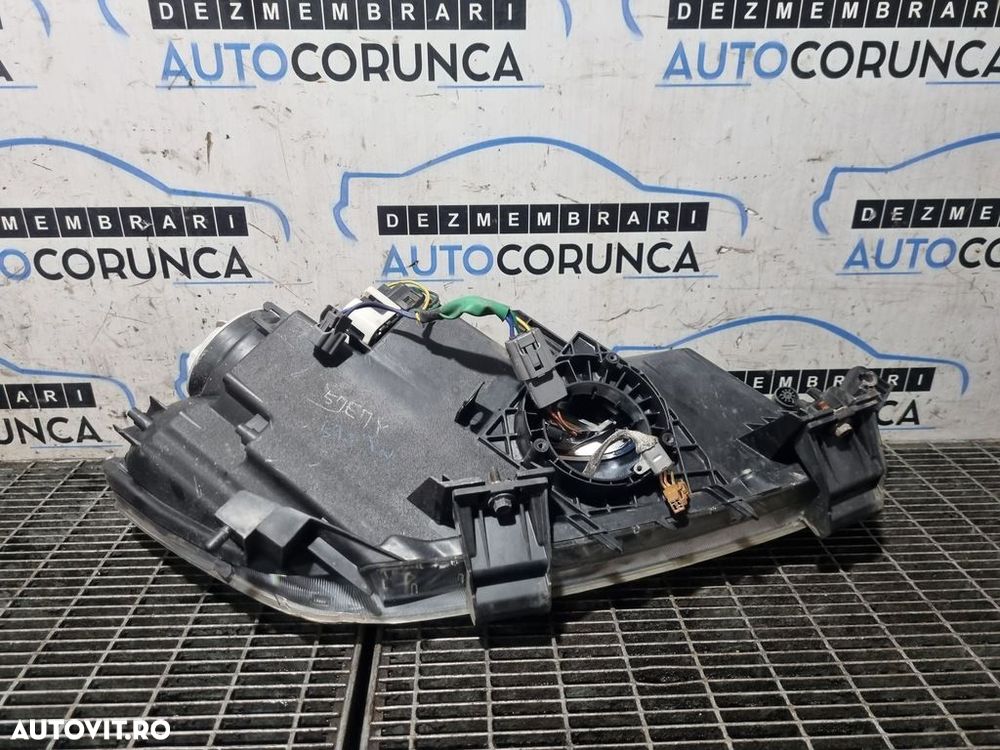 Far Stanga Mazda CX - 7 2006 - 2012 SUV 4 Usi (1273) Xenon - 4