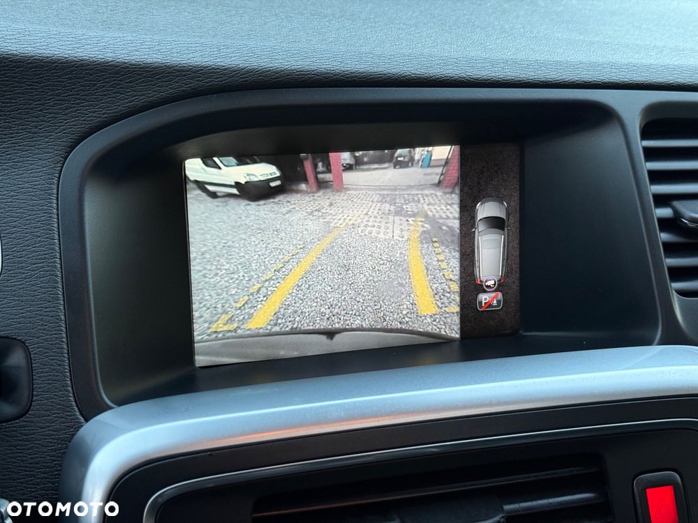 Volvo V60 T6 AWD Geartronic Momentum - 24