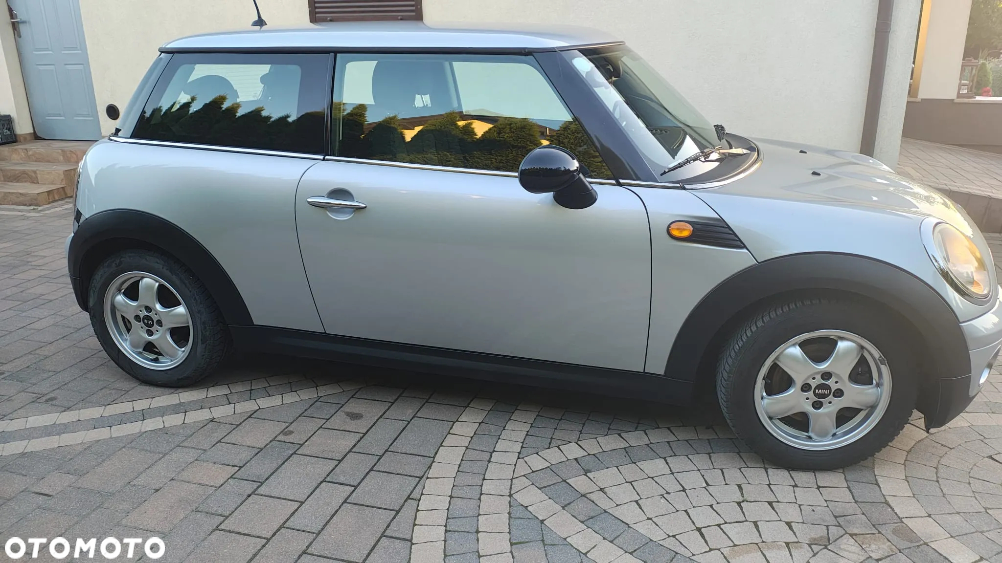 MINI ONE Standard - 5