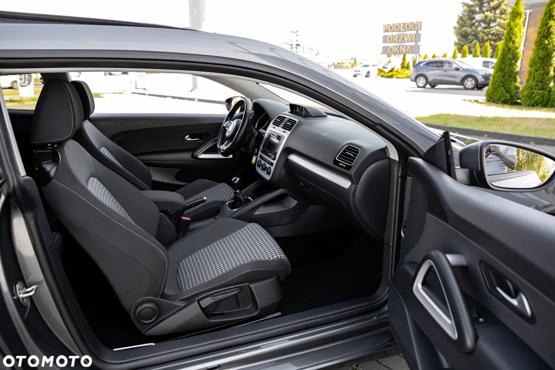 Volkswagen Scirocco 2.0 TSI (BlueMotion Technology) - 35