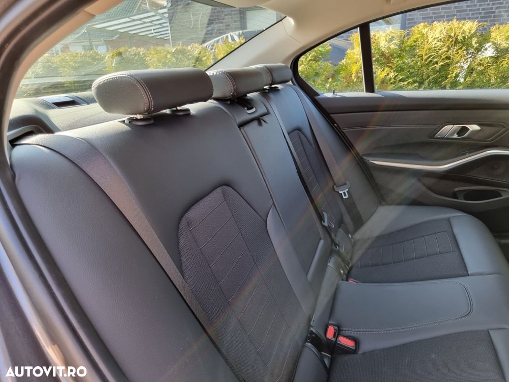 BMW Seria 3 330e Aut. Luxury Line - 21