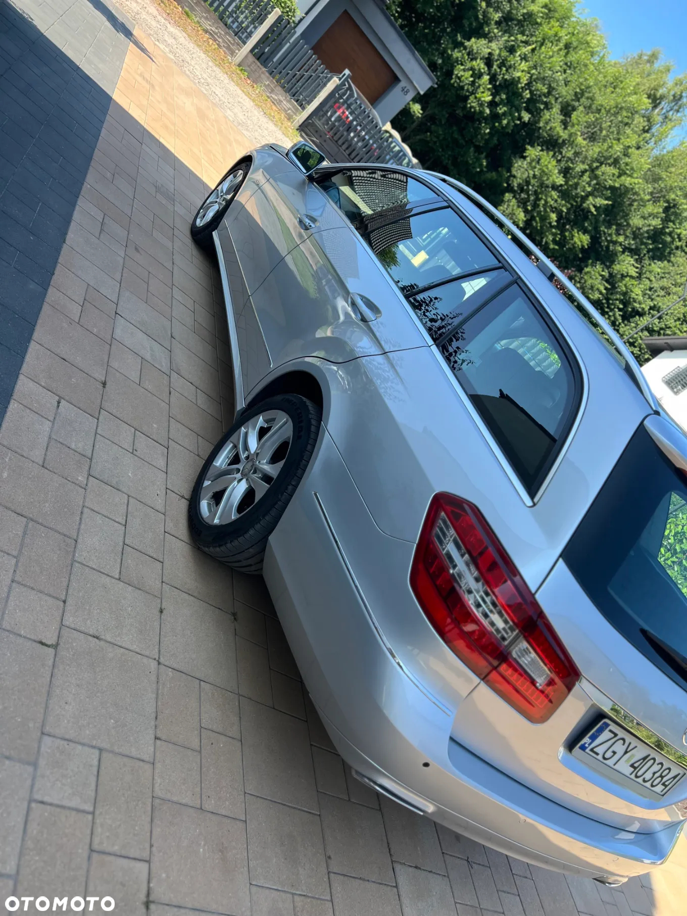 Mercedes-Benz Klasa E 220 CDI BlueEff Avantgarde - 5