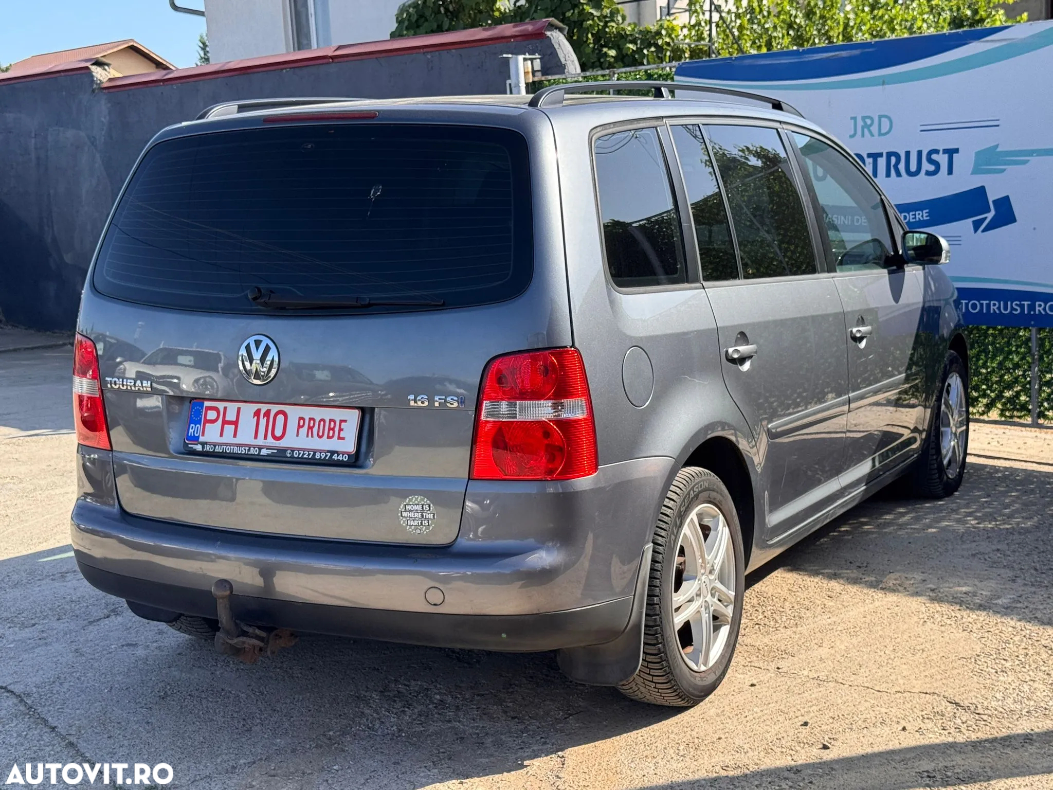 Volkswagen Touran 1.6 FSI Trendline - 17