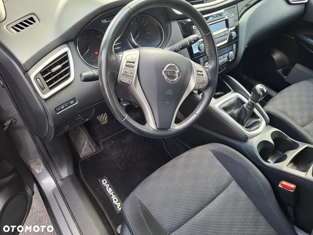 Nissan Qashqai 1.2 DIG-T Acenta EU6 - 17