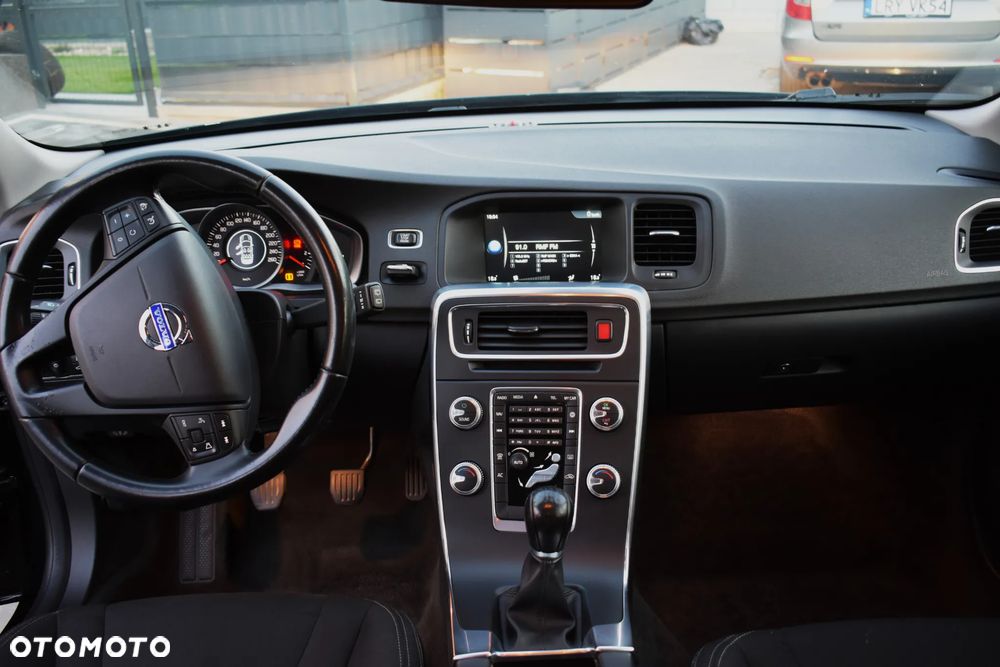Volvo V60 D2 Momentum - 8