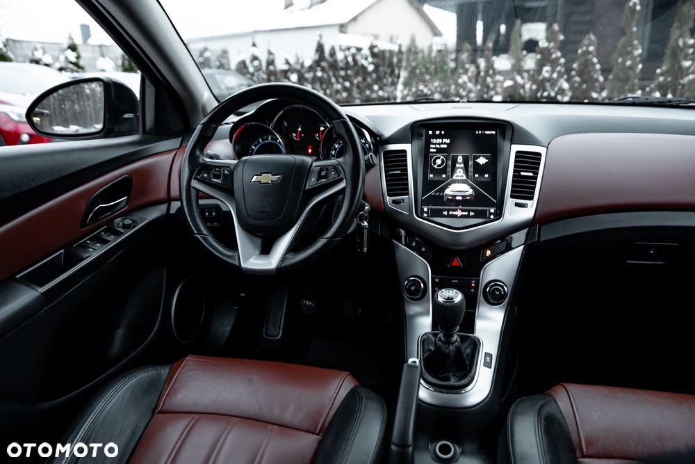 Chevrolet Cruze 1.8 LT - 25