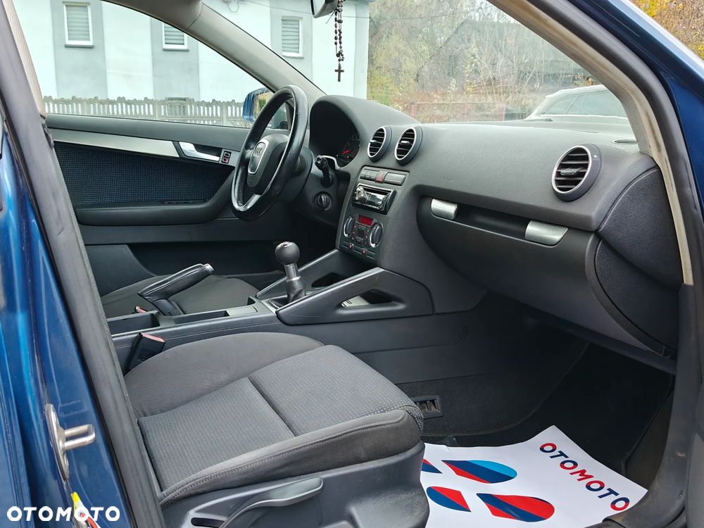 Audi A3 1.6 FSI Ambiente - 19