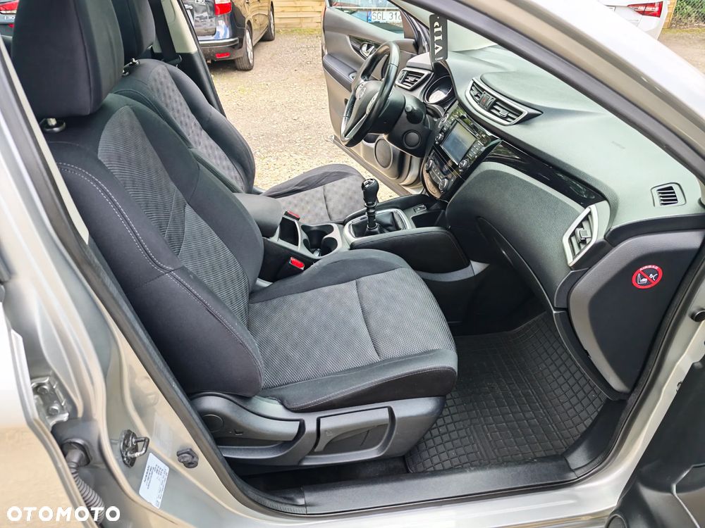 Nissan Qashqai 1.5 dCi Tekna - 4