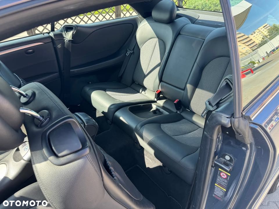 Mercedes-Benz CLK 220 CDI Avantgarde DPF - 9