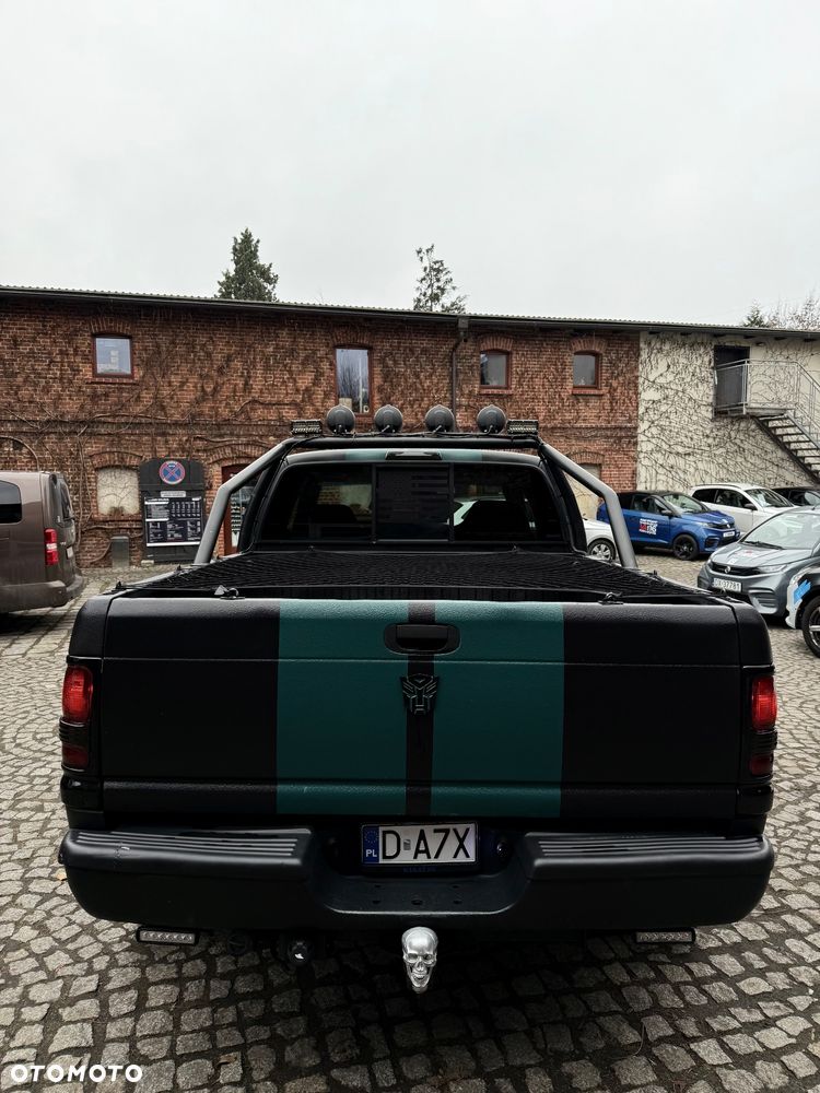 Dodge RAM - 4