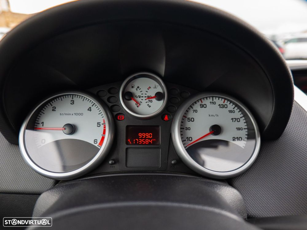 Peugeot 207 1.4 HDi Urban - 15