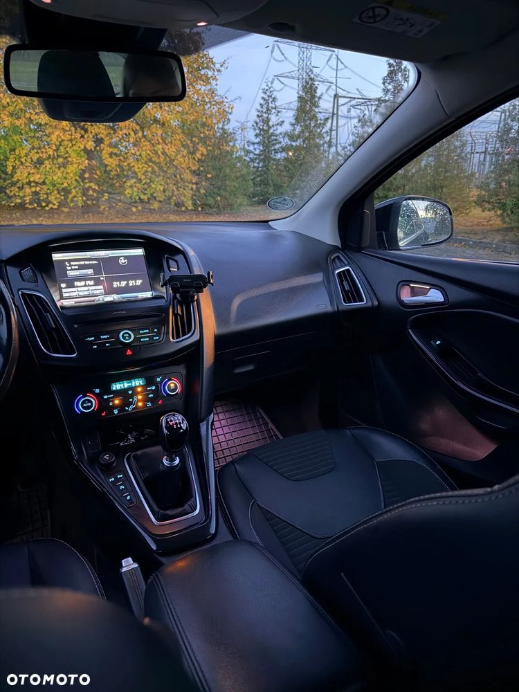Ford Focus - 17