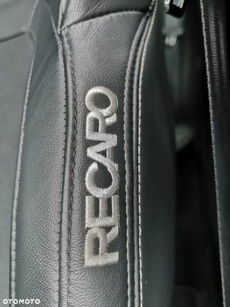 Ford Focus 2.0 EcoBlue S&S ST mit Styling-Paket - 22