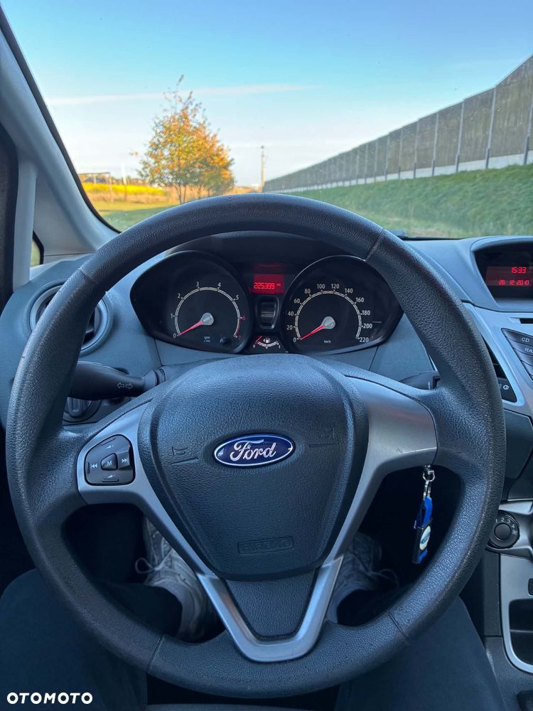 Ford Fiesta - 8