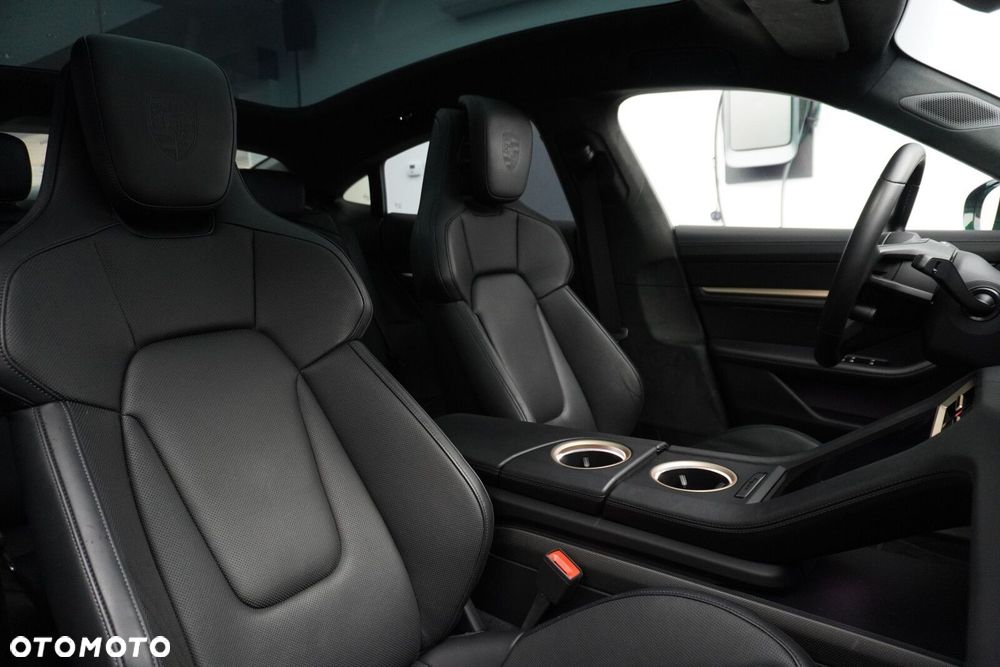 Porsche Taycan Turbo S - 29
