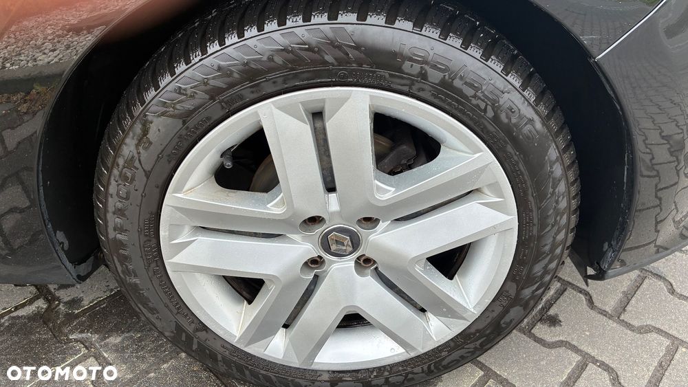 Renault Clio - 10