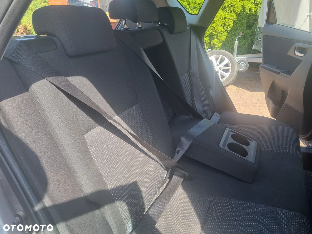 Toyota Auris 1.6 Premium + - 26