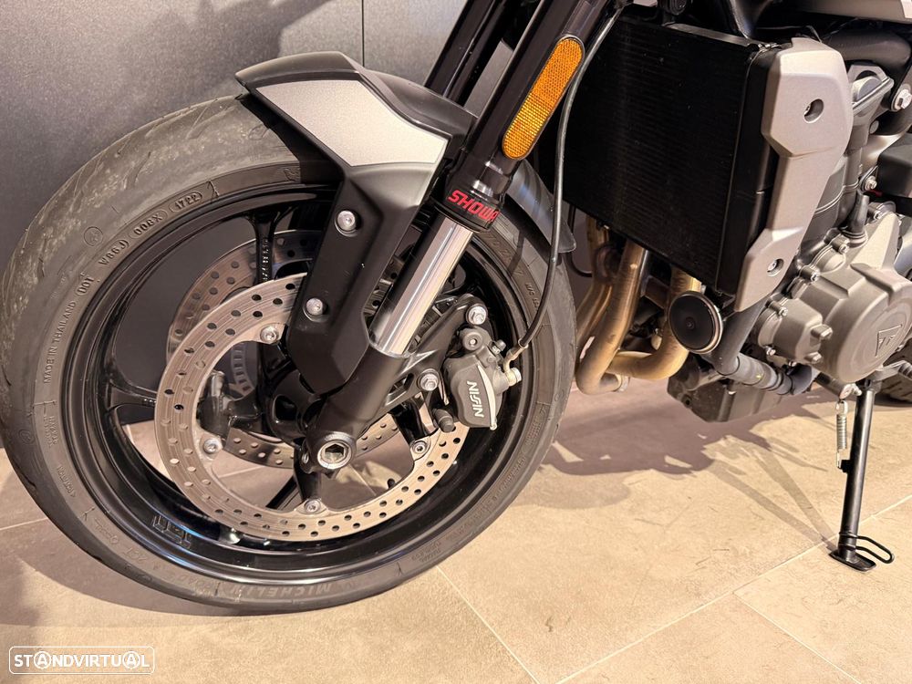 Triumph Trident - 6