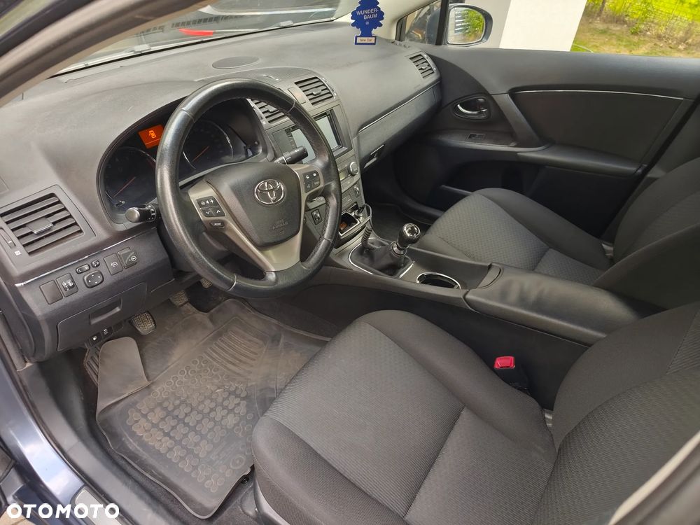 Toyota Avensis 2.0 Sol plus - 6