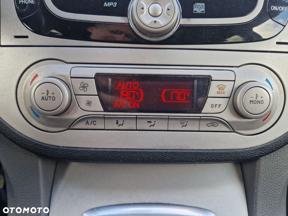 Ford Kuga 2.0 TDCi Titanium FWD - 14