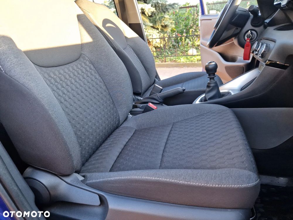 Toyota Yaris 1.5 Comfort - 25