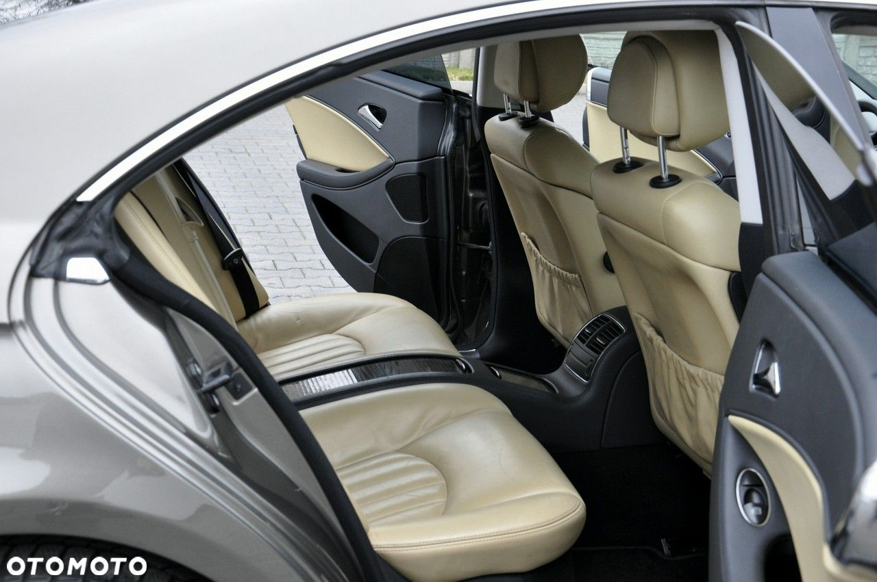 Mercedes-Benz CLS - 36