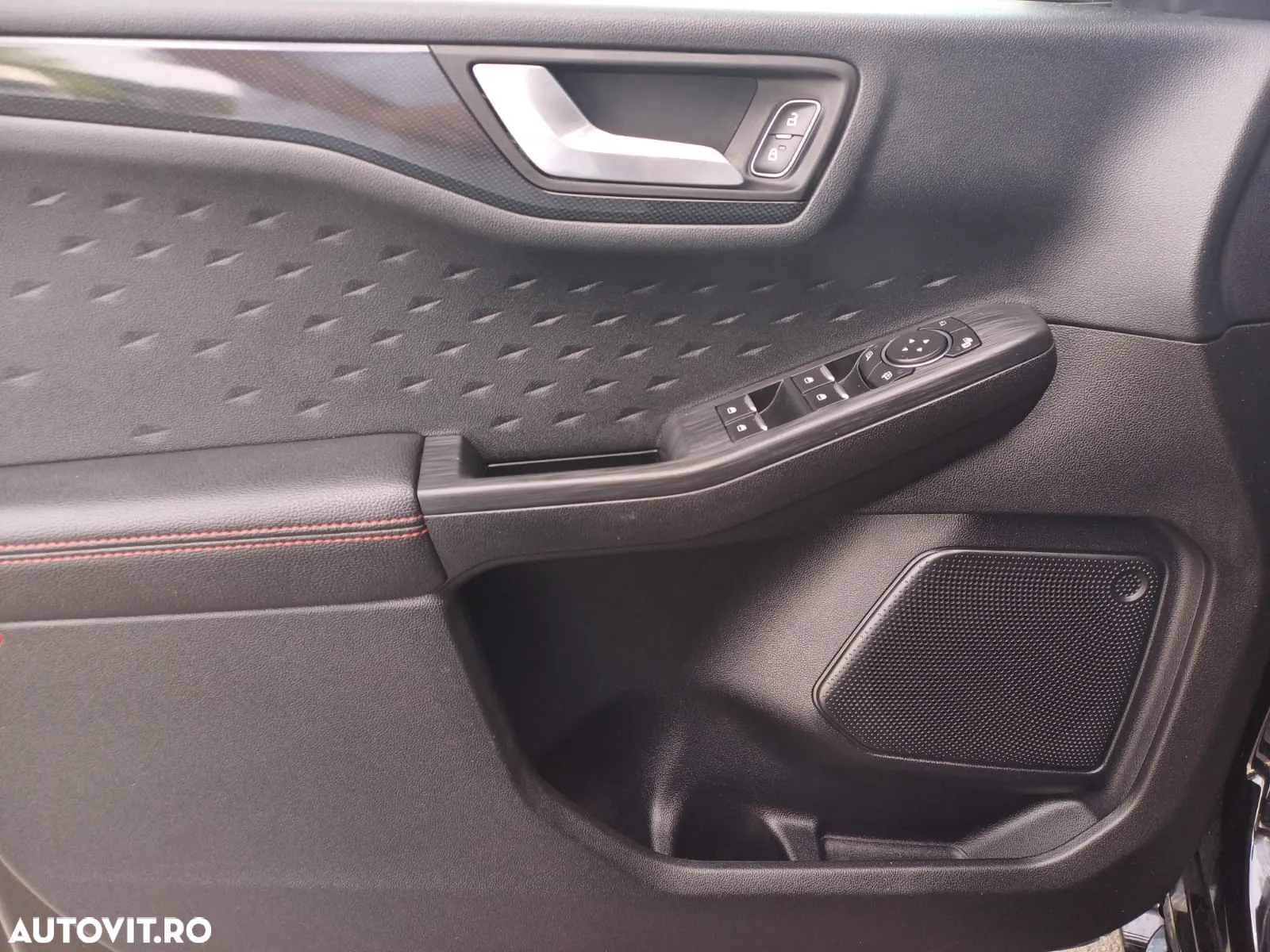 Ford Kuga 2.5 Duratec PHEV ST Line - 28