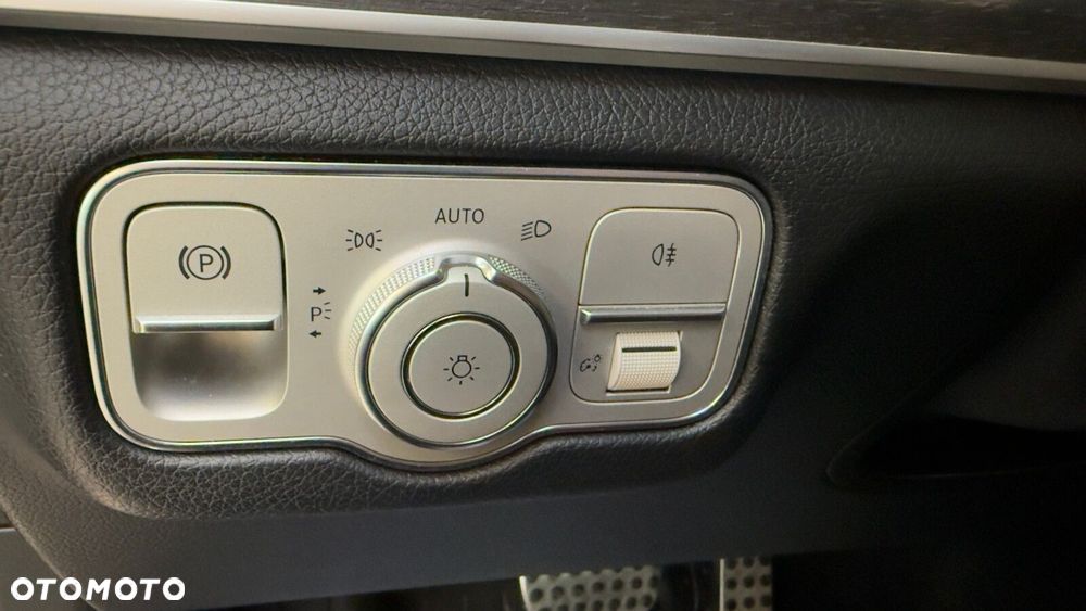 Mercedes-Benz GLS - 34