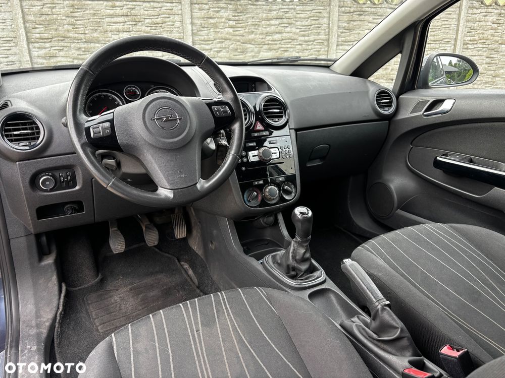 Opel Corsa 1.2 16V Cosmo - 7