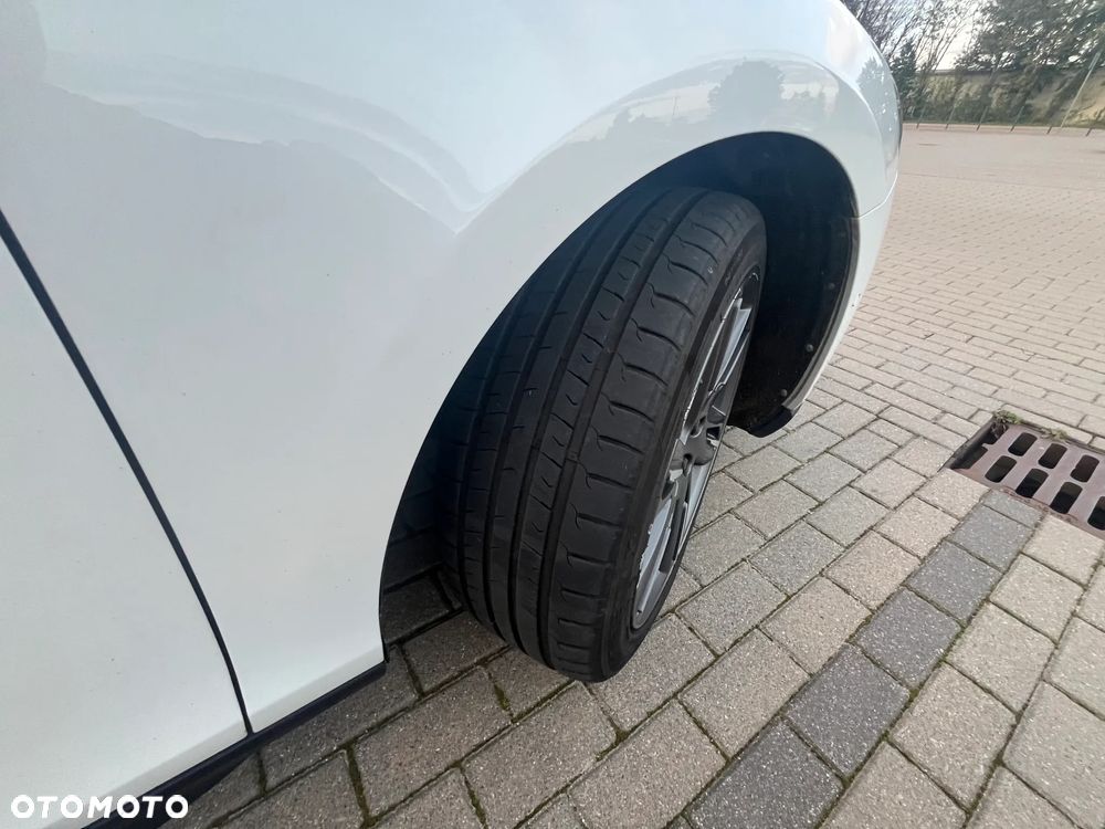Volvo V40 - 18