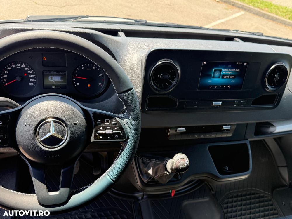 Mercedes-Benz Sprinter - 20