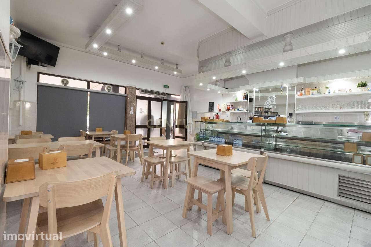 Trespasse de Café/Pastelaria Tradicional com Clientela Fidelizada em E - Grande imagem: 5/17