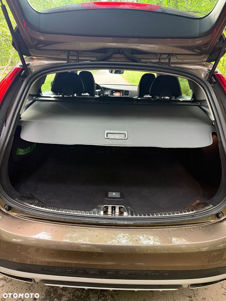 Volvo V60 Cross Country - 15