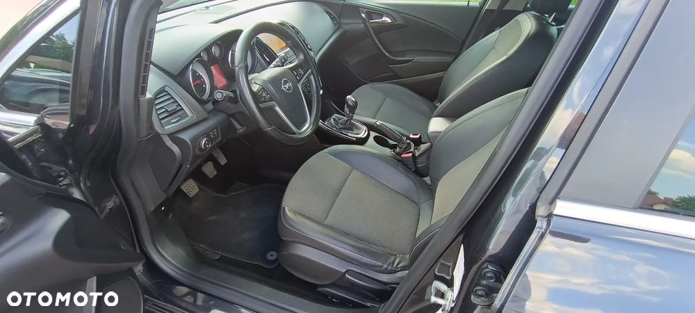 Opel Astra 1.4 Turbo Cosmo - 24