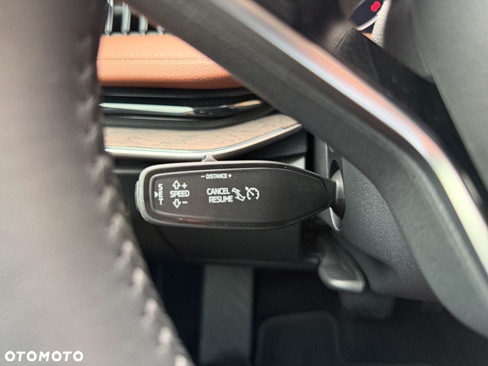 Skoda Superb 2.0 TDI SCR 4x4 L&K DSG - 17