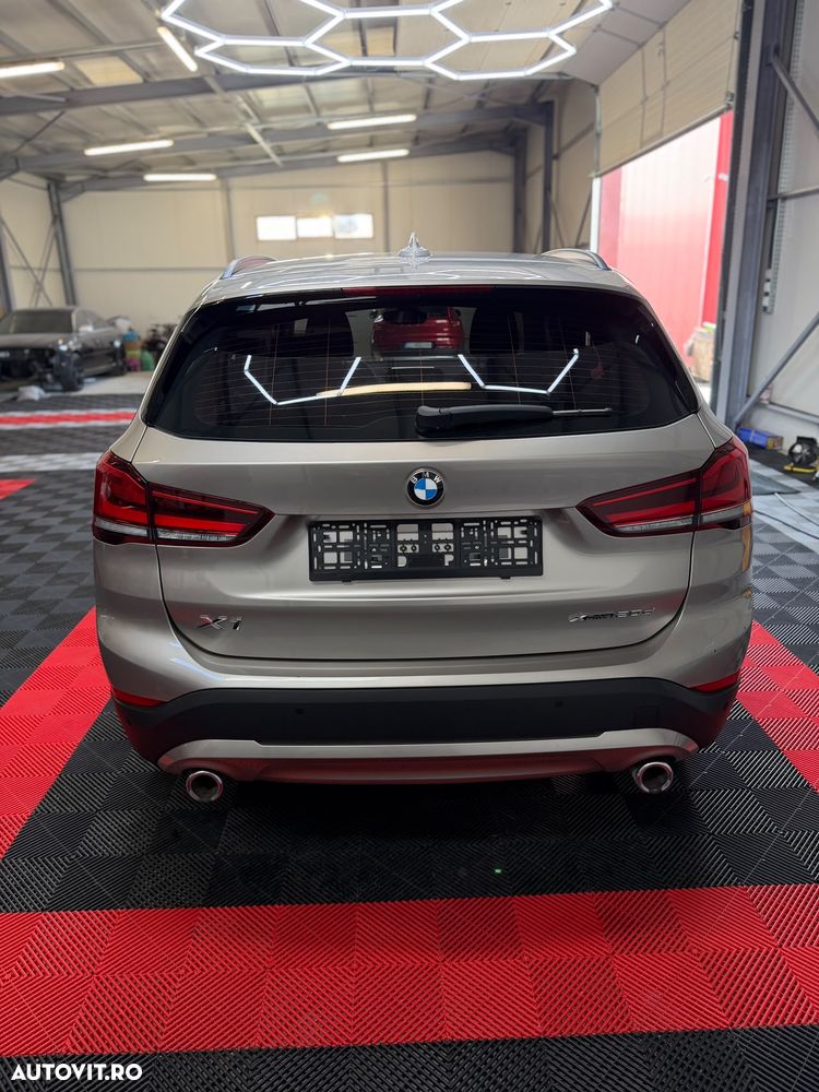 BMW X1 xDrive20d AT - 5
