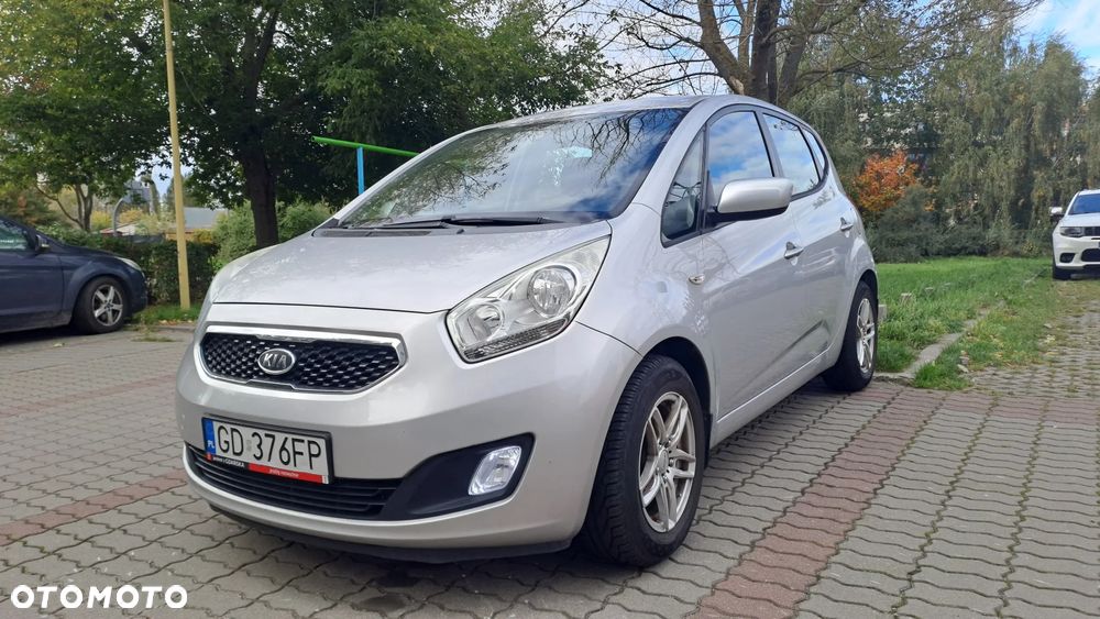 Kia Venga 2012 photo 3