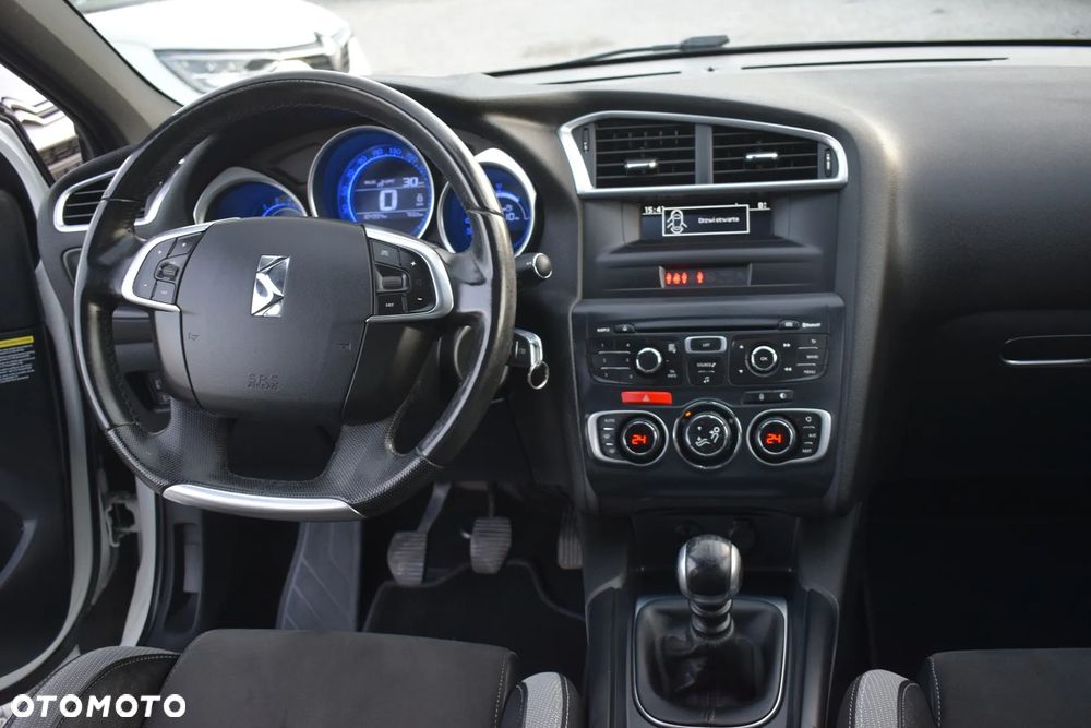 DS Automobiles DS 4 - 12